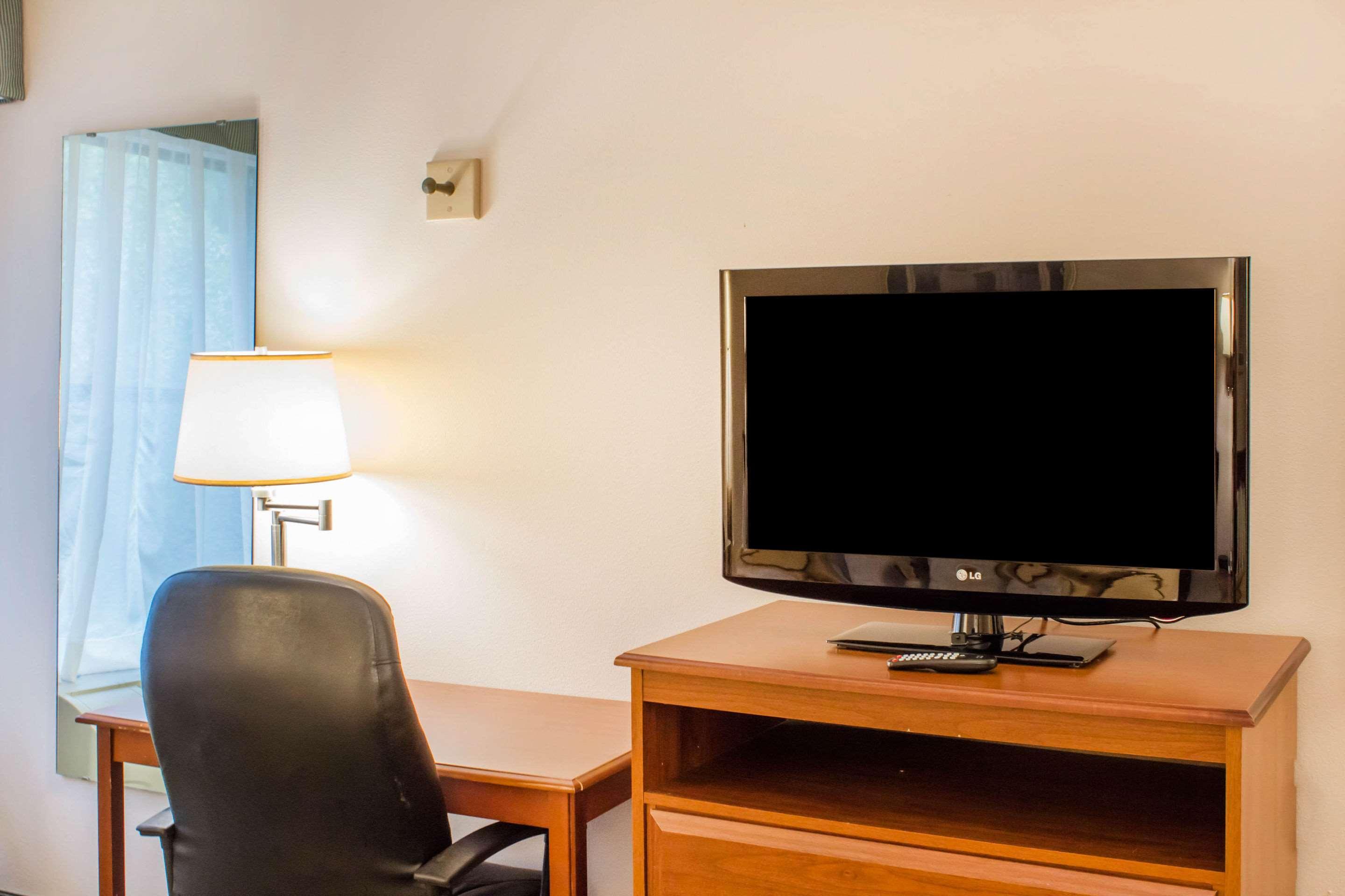 Econo Lodge Raleigh Buitenkant foto