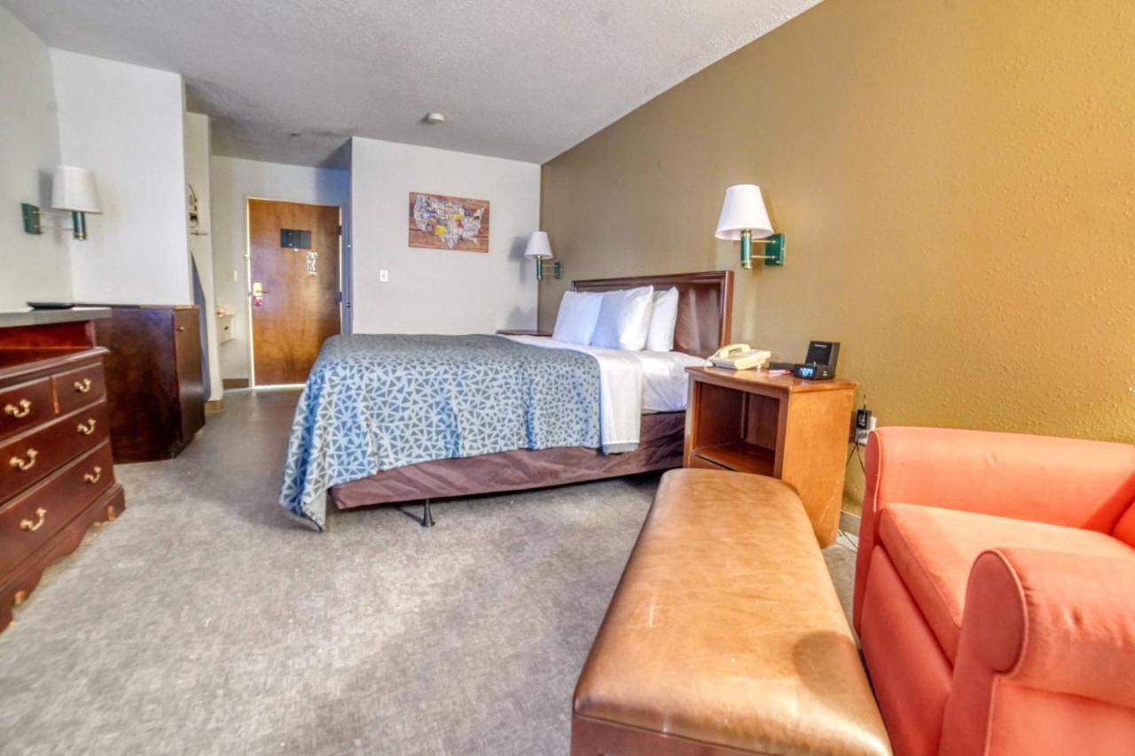 Econo Lodge Raleigh Buitenkant foto