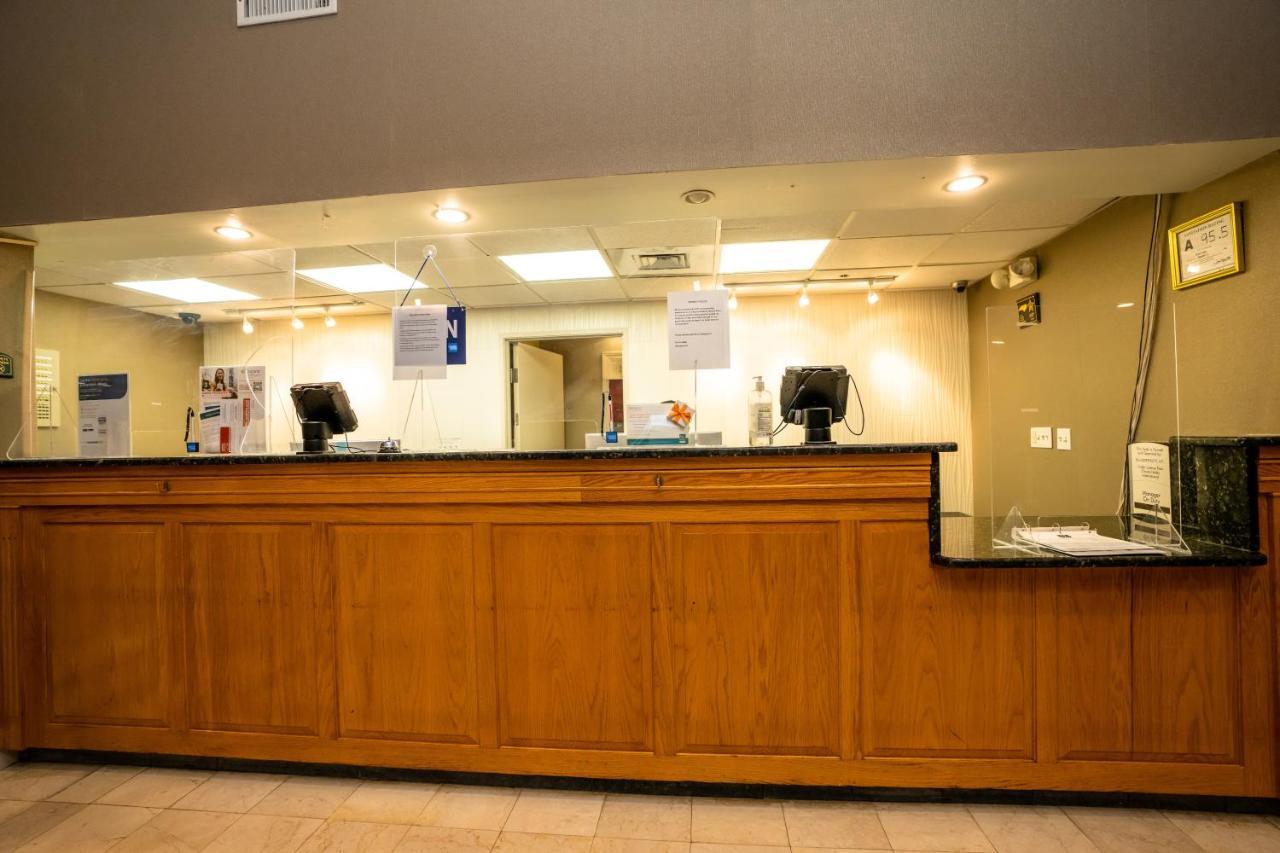Econo Lodge Raleigh Buitenkant foto