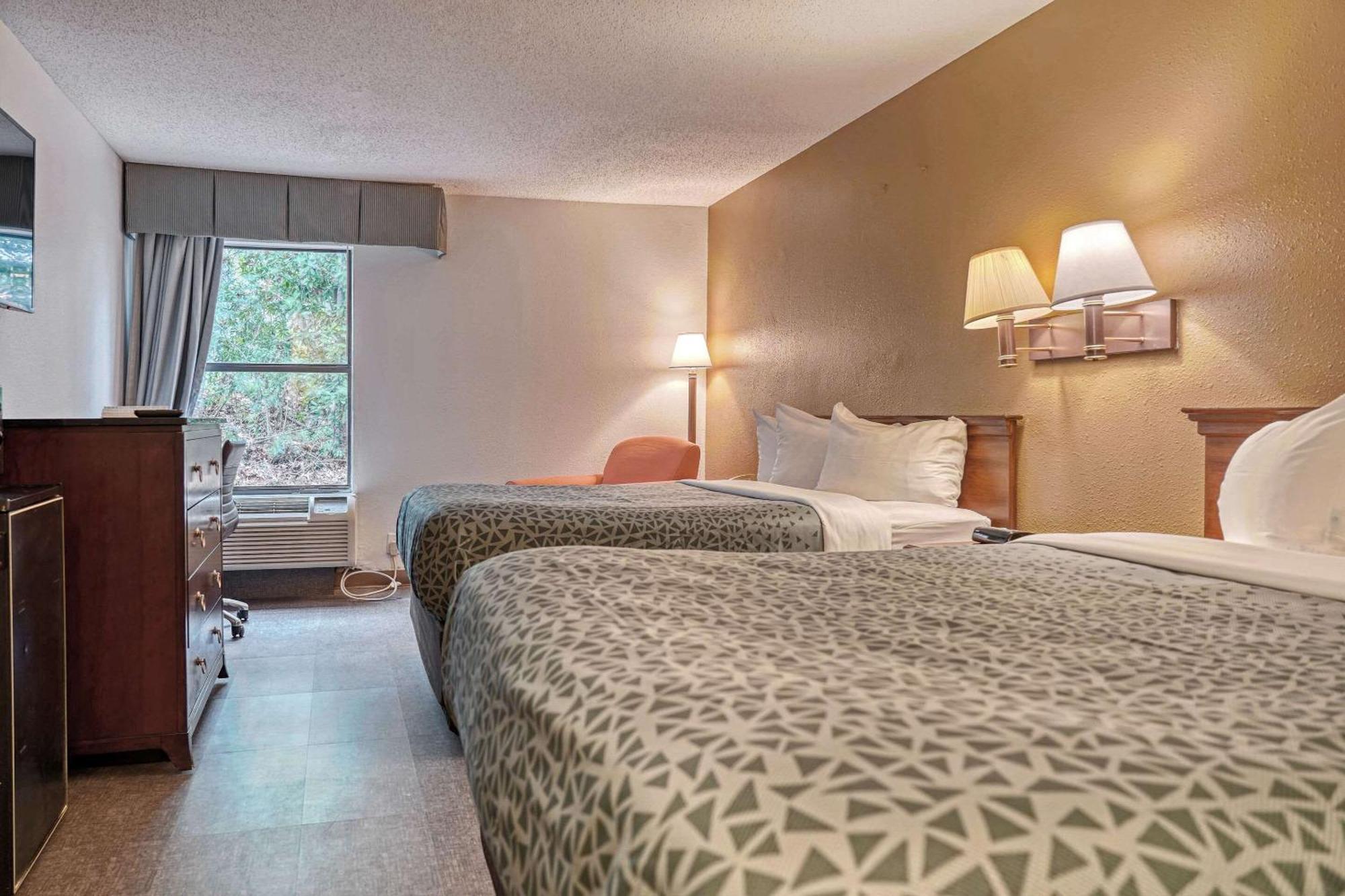 Econo Lodge Raleigh Buitenkant foto