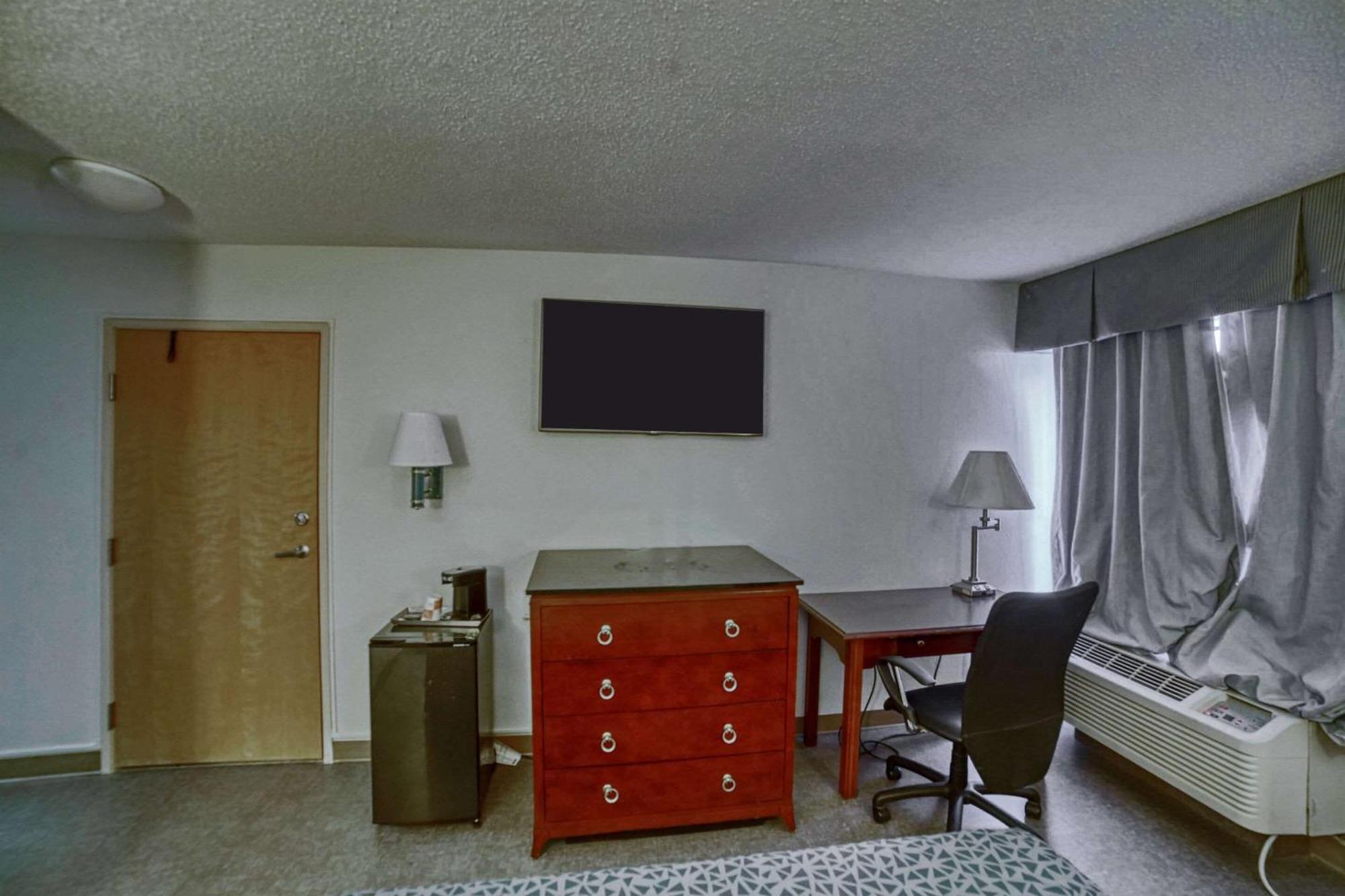 Econo Lodge Raleigh Buitenkant foto