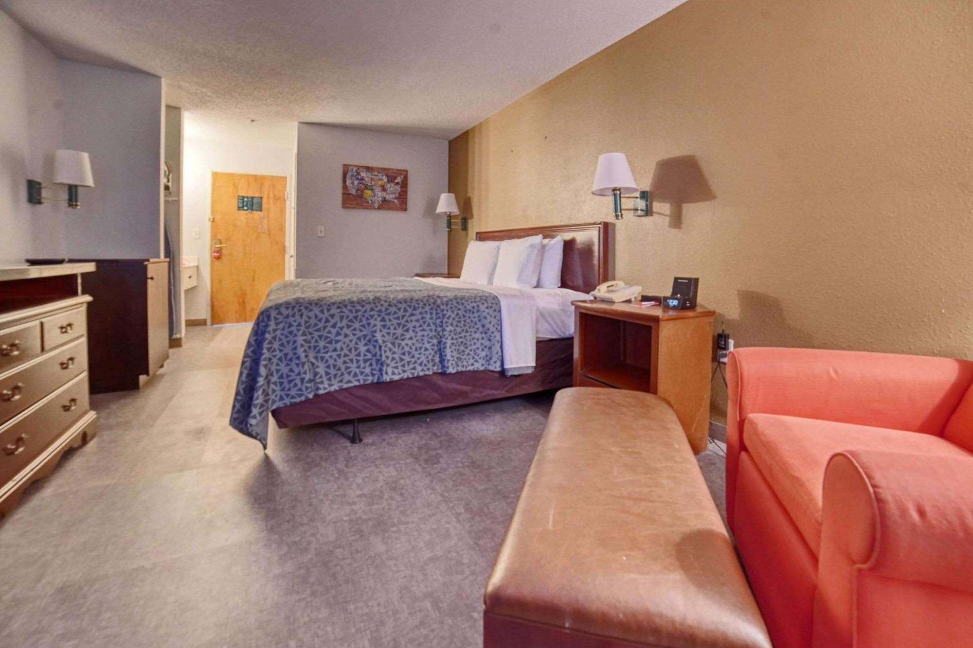 Econo Lodge Raleigh Buitenkant foto